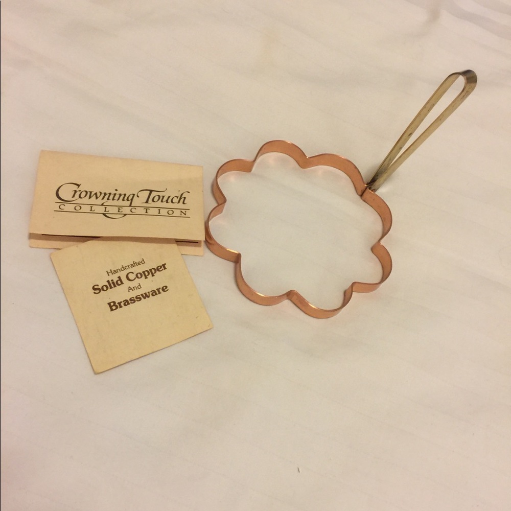 Crowning Touch Collection Gourmet Egg Form